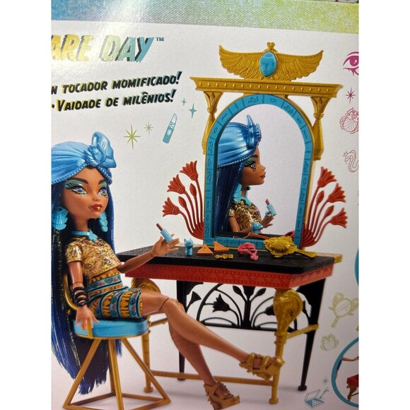 Monster High - Cleo DeNile  Self Scare Day Doll and Playset - Picture 5 of 7